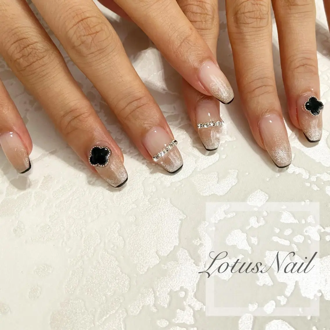 ネイル ワンホンネイル 冬ネイル Lotus Nailのネイルデザイン