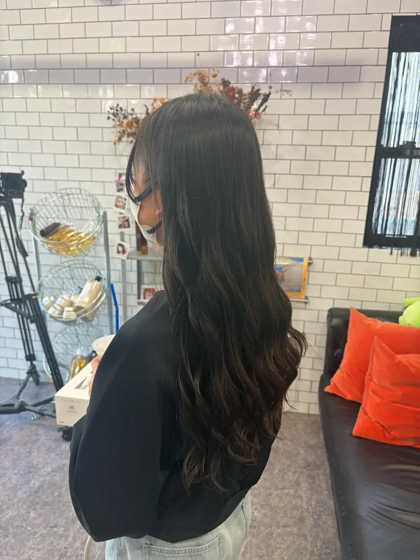 ロング カット 友滝 真菜美のヘアスタイル