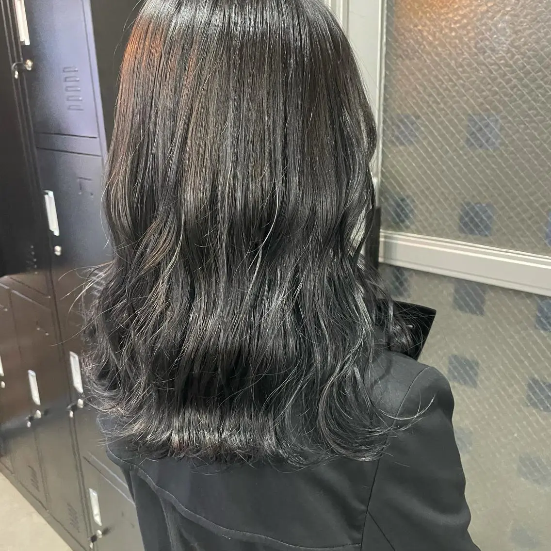 ミディアム カラー パーマ ヘアアレンジ メンズ キッズ ネイル マツエク・マツパ 切りっぱなしヘアボブ ミディアムヘアRYOのヘアスタイル