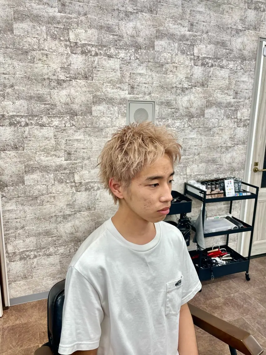 メンズ フェードパーマ 新倉幸之助のヘアスタイル