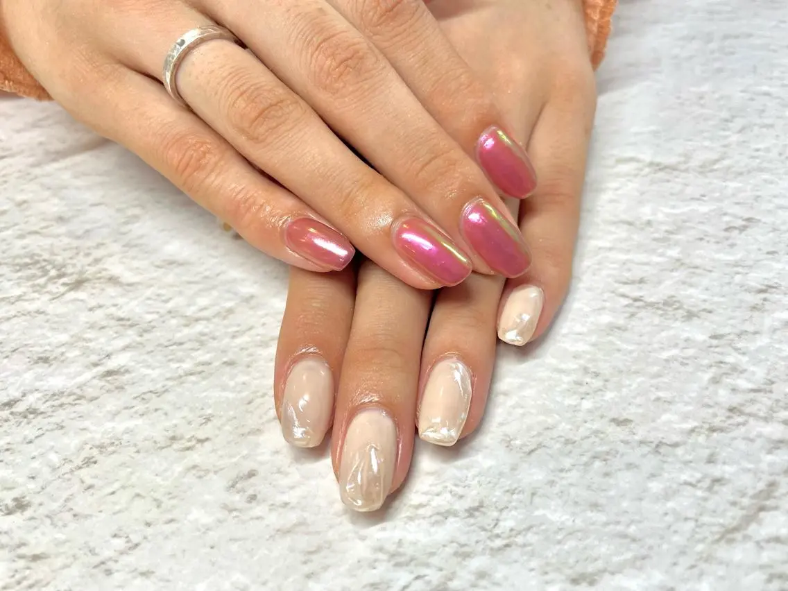 ネイル オーロラネイル ニュアンスネイル ぷっくりネイル ROCCO nailのネイルデザイン