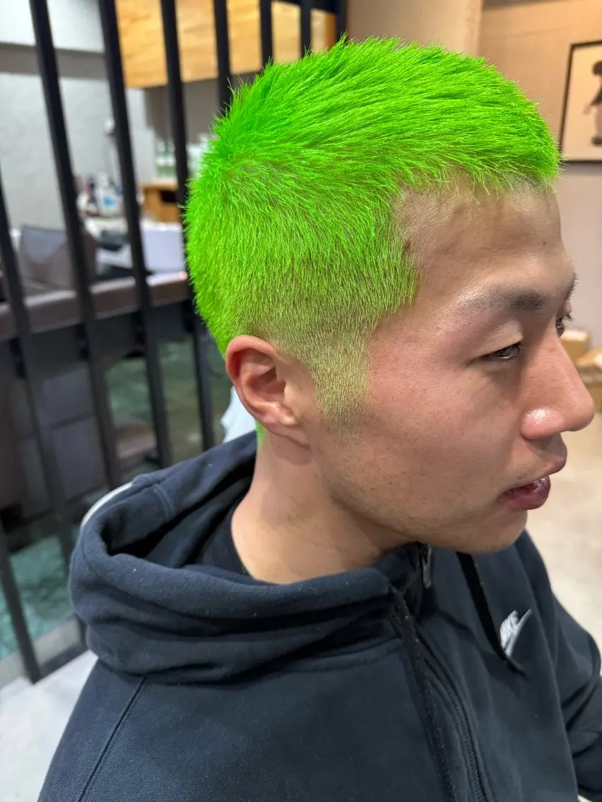 ショート カラー メンズ メンズブリーチ ブリーチ バレイヤージュ ブリーチ特化のヘアスタイル