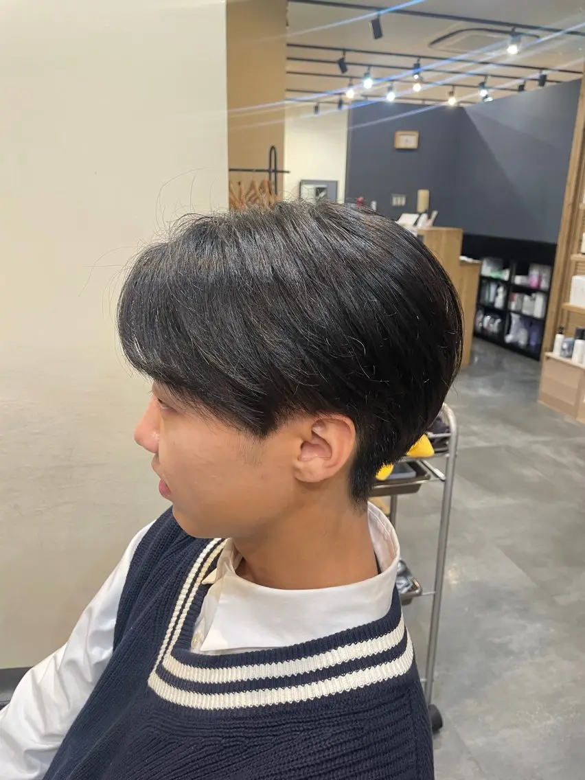 メンズ センターパート マッシュ 中島 真里奈のヘアスタイル