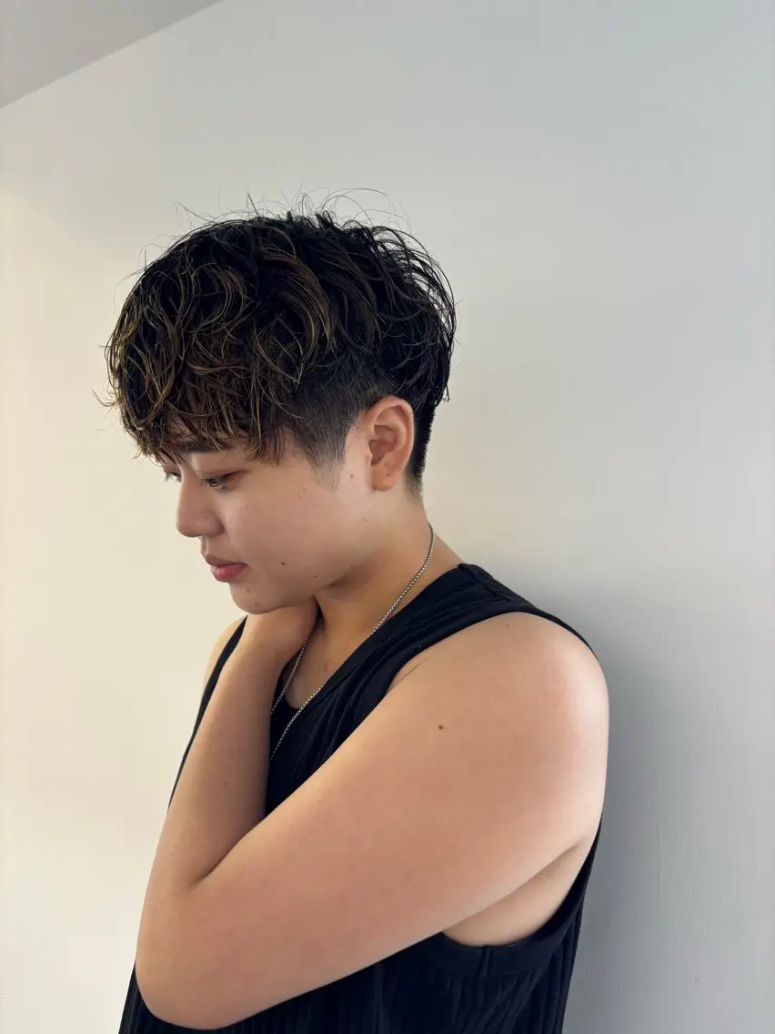 ショート パーマ メンズ メンズパーマ カット パーマ 小嶋 咲輝のヘアスタイル
