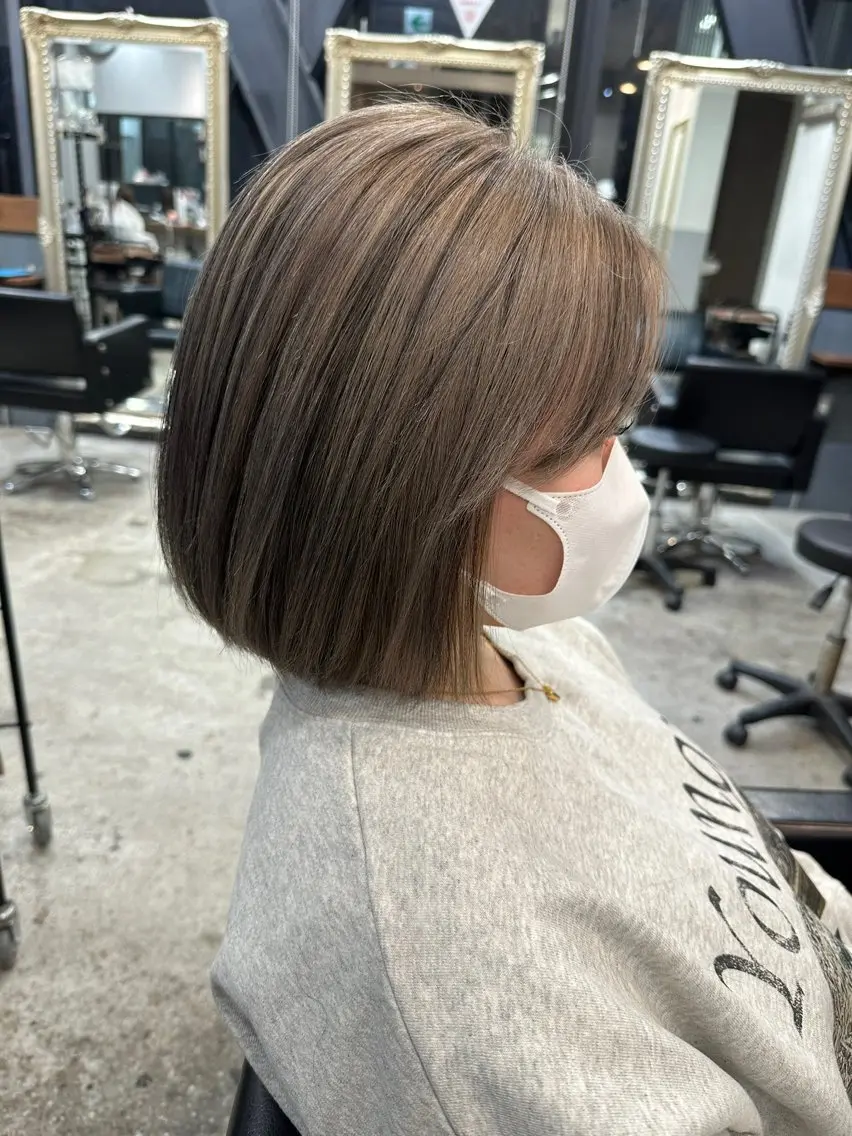 ショート カット ヘアカラー トリートメント 大内 志穂のヘアスタイル