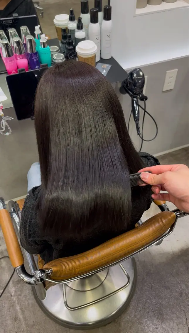 カラー 透明感カラー ラベンダーカラー ヘアカラー 遠峯 海晴のヘアスタイル