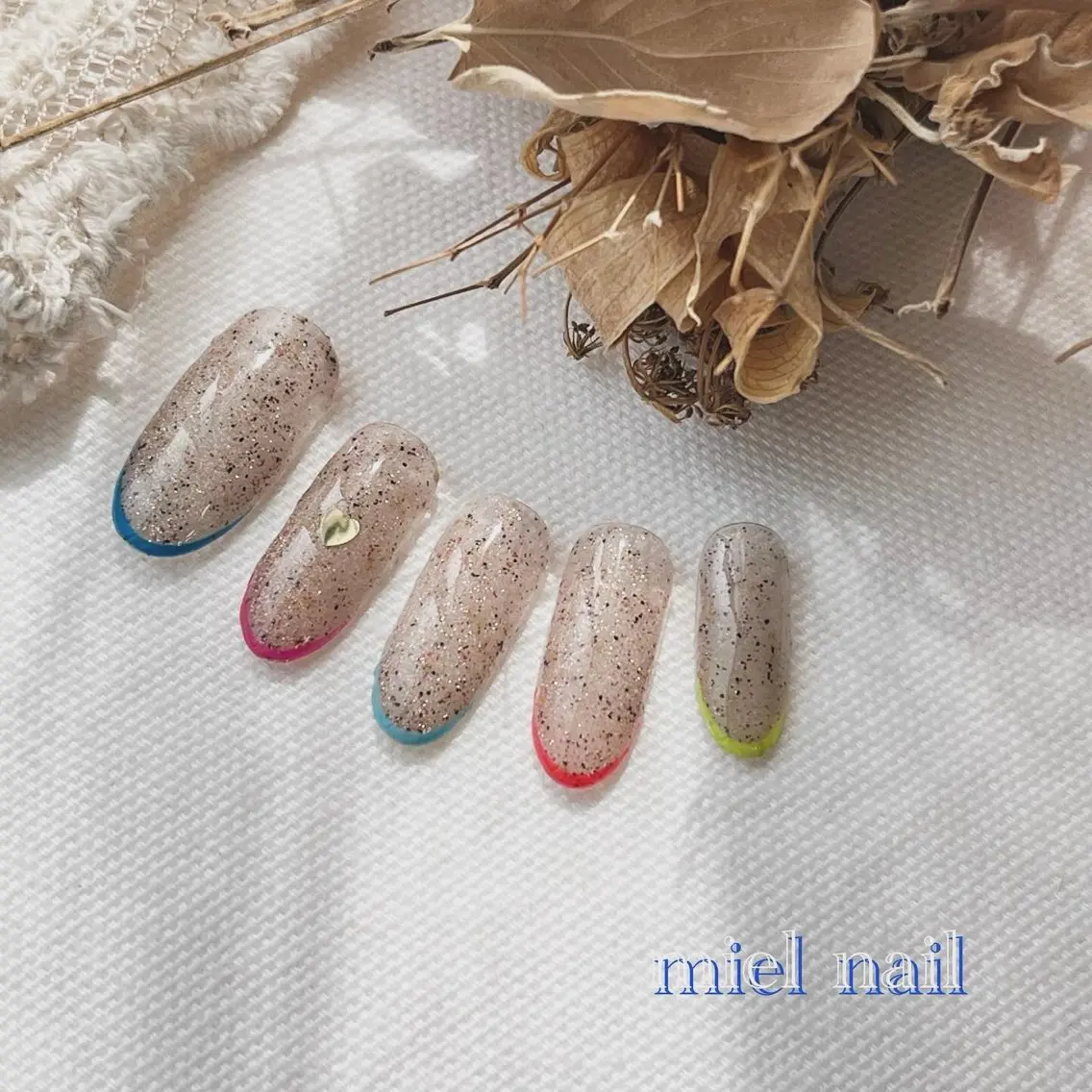 ネイル フレンチネイル ハート マグネットネイル 春ネイル miel nailのネイルデザイン