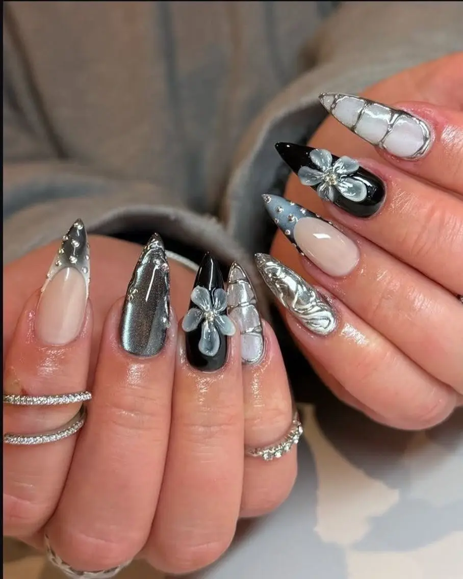 ネイル チークネイル ドット フレンチネイル グラデーション 韓国ネイル ハンドネイル Lisa Nail Salonのネイルデザイン