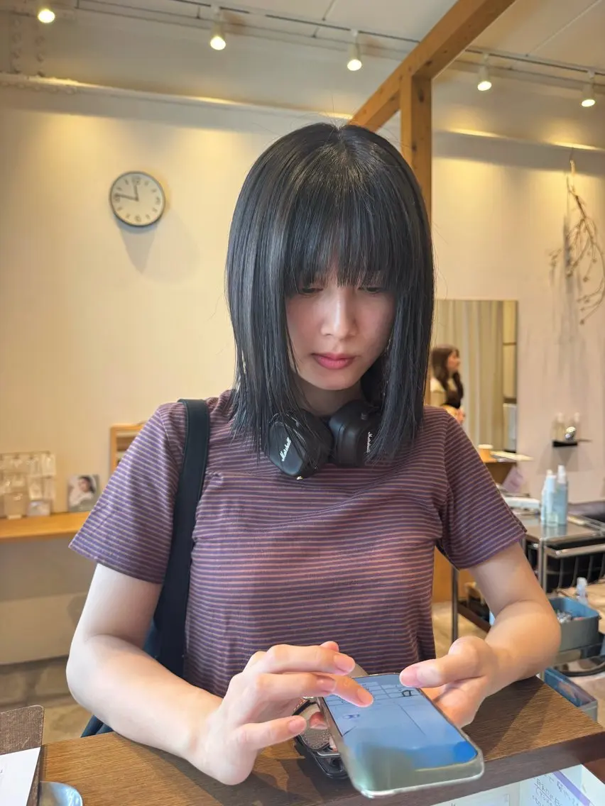 ミディアム カラー アッシュ アッシュグレー アッシュグレージュ グレージュ カット ヘアカラー トリートメント ENIF　大島 芽生のヘアスタイル