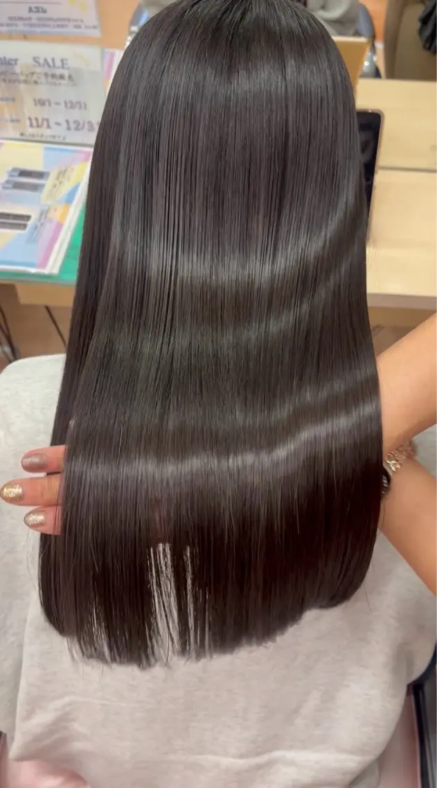 セミロング 伊熊 梨紗のヘアスタイル