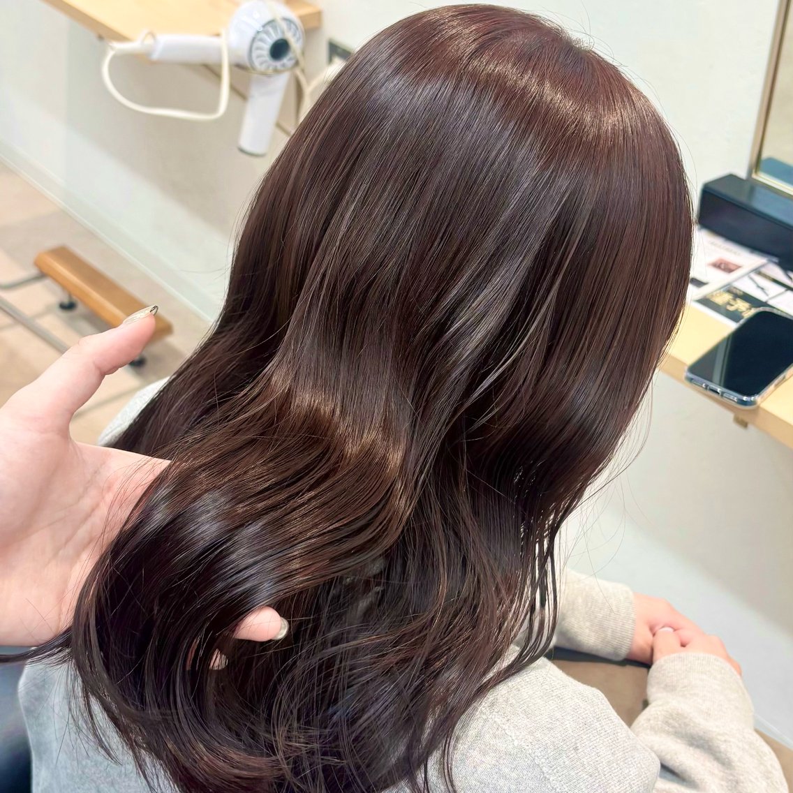 ミディアム カット ヘアカラー トリートメント レイヤー/艶感 /透明感カラー/うみのヘアスタイル