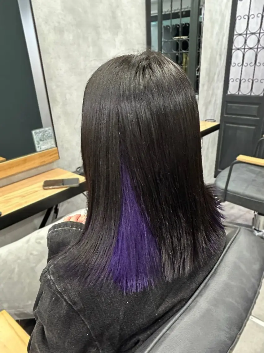 ロング カラー インナーカラー パープルカラー 中内 美空のヘアスタイル