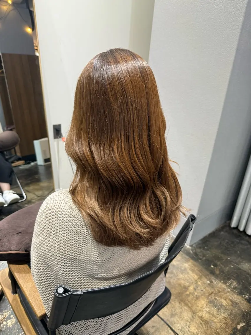 セミロング カラー ベージュカラー カット ヘアカラー トリートメント 透明感カラー/パーマ 🌀アオノのヘアスタイル