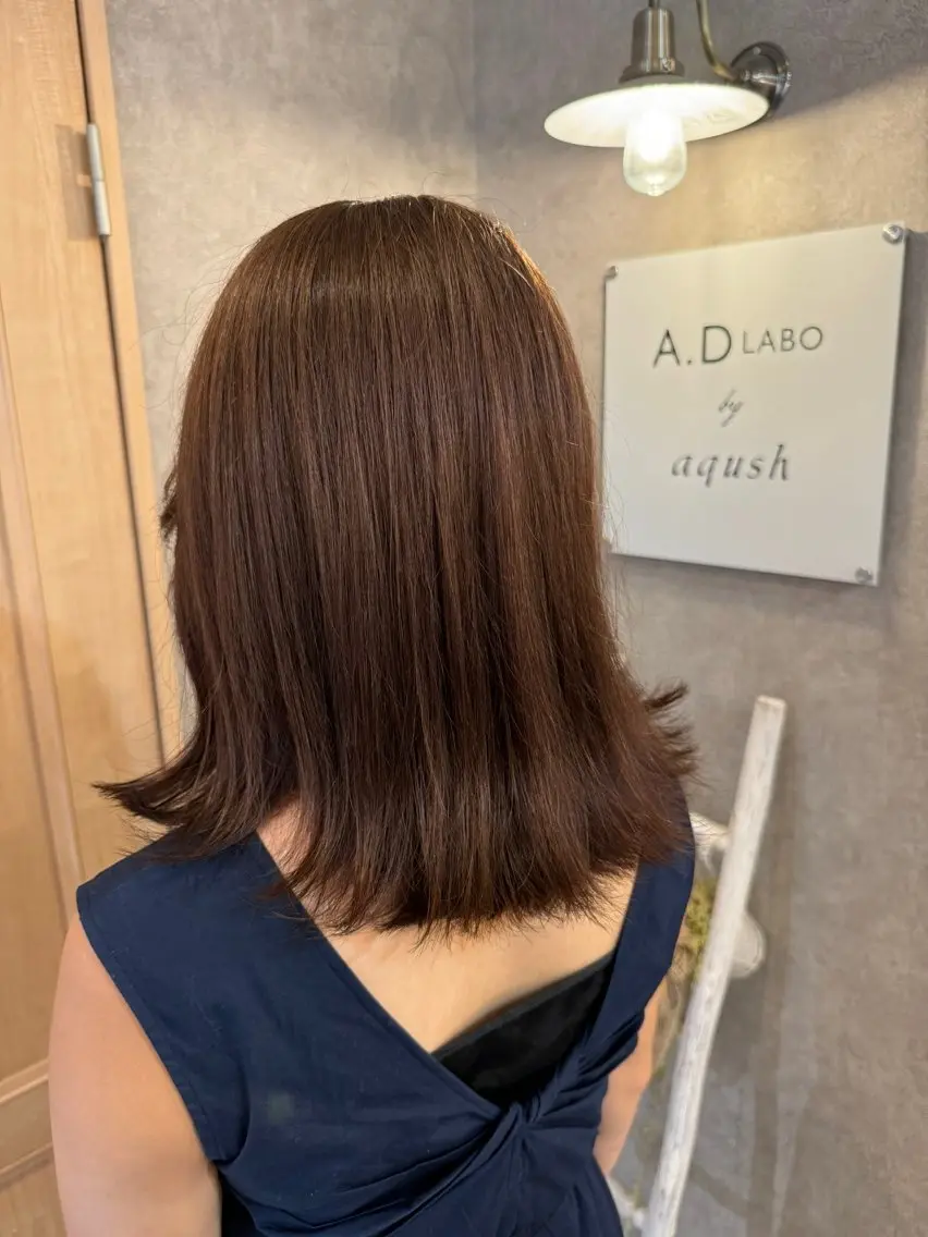 セミロング カラー 透明感カラー 髪質改善 外ハネヘア 仲井 康己のヘアスタイル