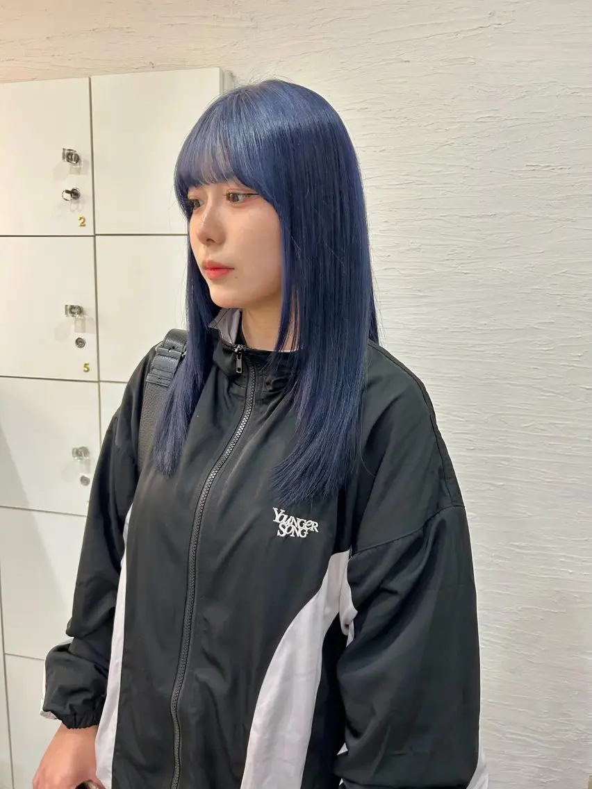 ロング カラー ブルーカラー ネイビーカラー りん🧸透明感カラ ー/ヘアアレンジのヘアスタイル