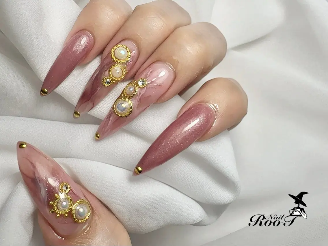 ネイル ニュアンスネイル ハンドネイル RooT Nailのネイルデザイン