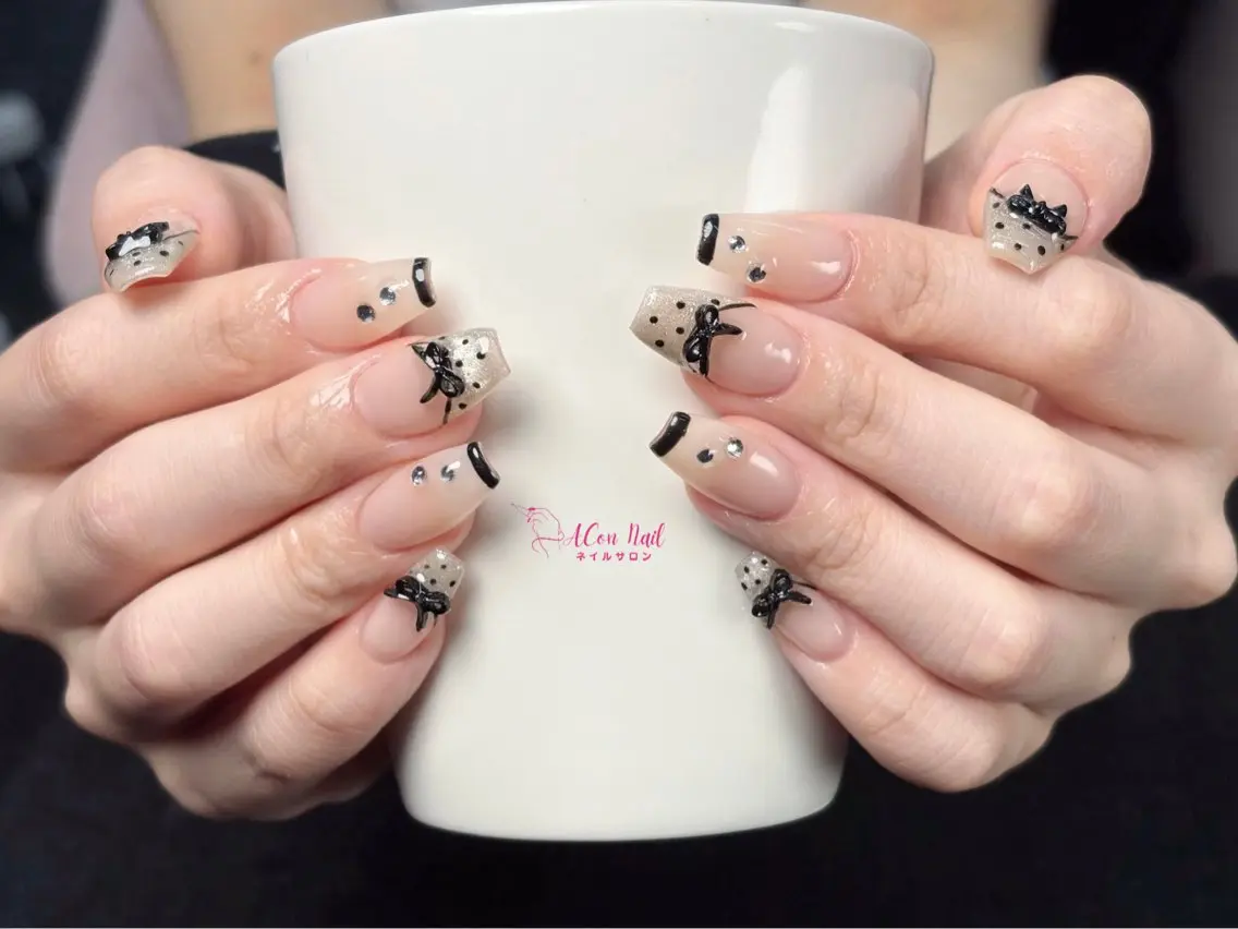 ネイル 桜ネイル 長さ出し フラワーネイル フレンチネイル ジェルネイル ハンドネイル ACon NailSalonのネイルデザイン