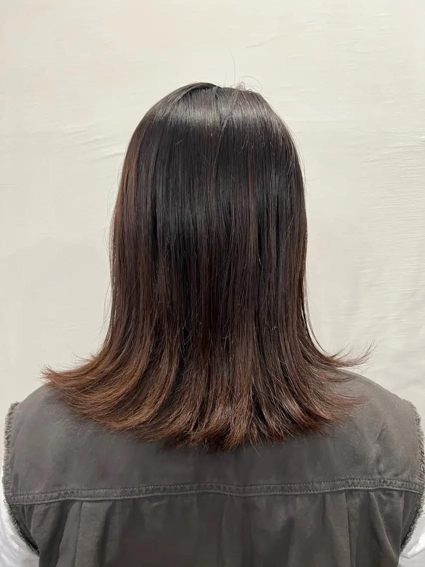 ミディアム カット アトリエファゴ Yuineのヘアスタイル