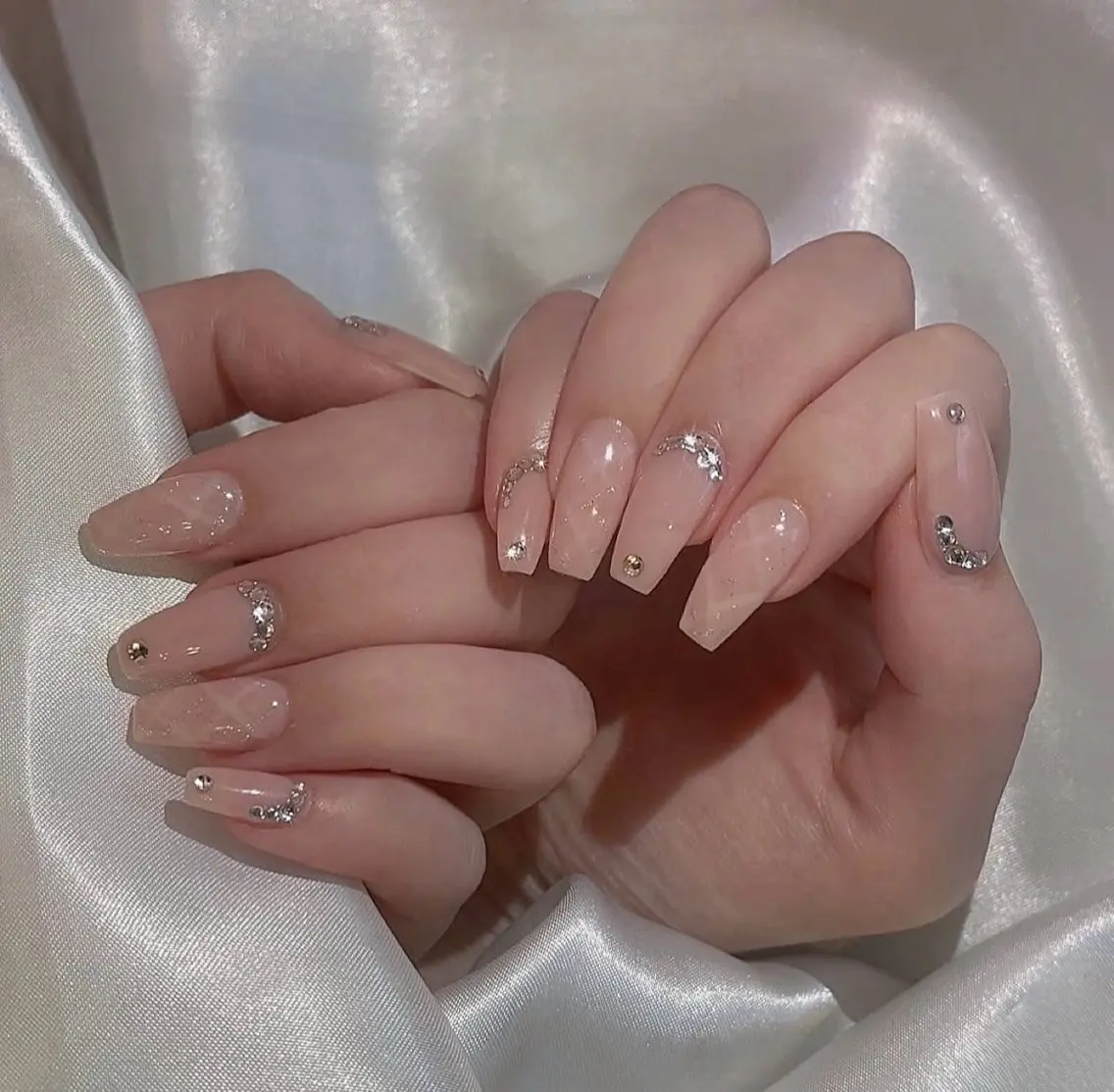 ネイル NailSalon✨ Écrinエクランのネイルデザイン