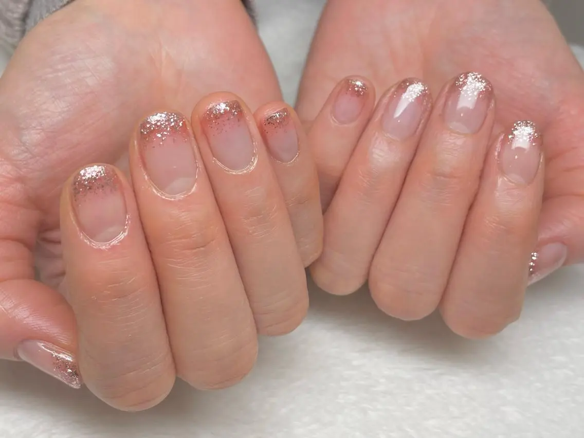 ネイル ラメ(グリッター) ラメグラデーション ピンク riri-nail Rie Endoのネイルデザイン