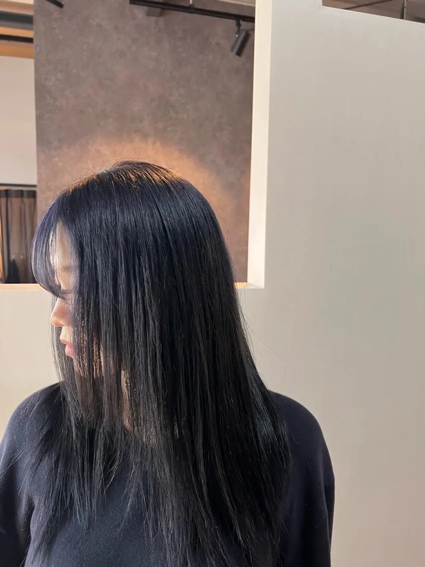ロング カラー ブルーカラー ネイビーカラー 艶カラー×デザイン カラー特化/値賀大樹のヘアスタイル