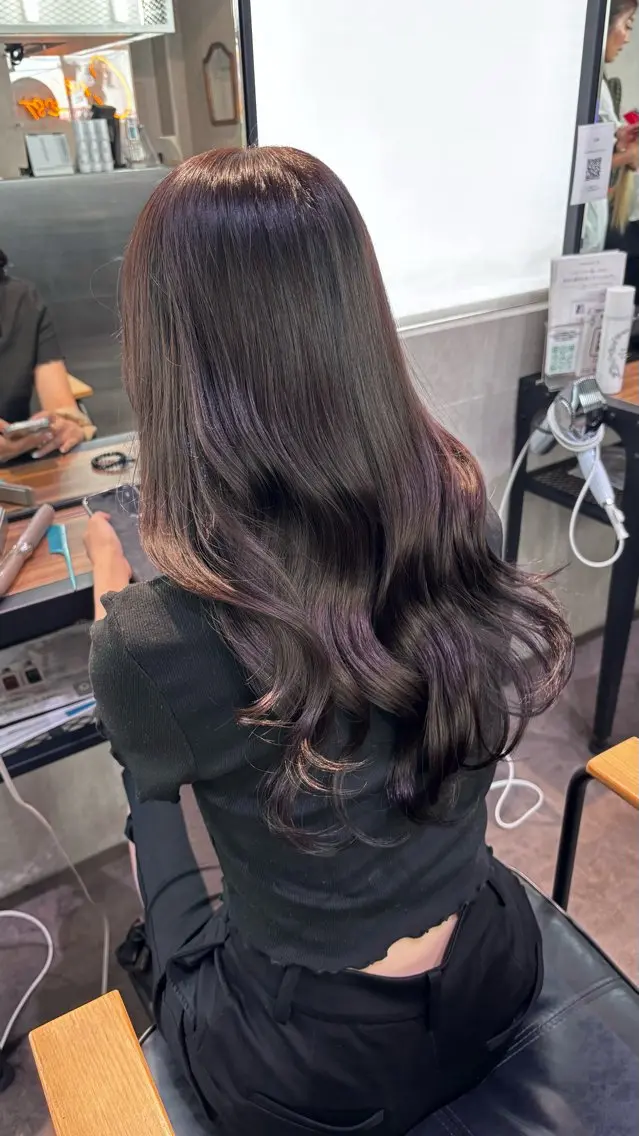 セミロング カラー ヘアアレンジ 切りっぱなしボブ ブリーチ ダブルカラー イヤリングカラー ハイライトカラー ヘアカラー トリートメント iona/ハイトーン /ネイルのネイルデザイン