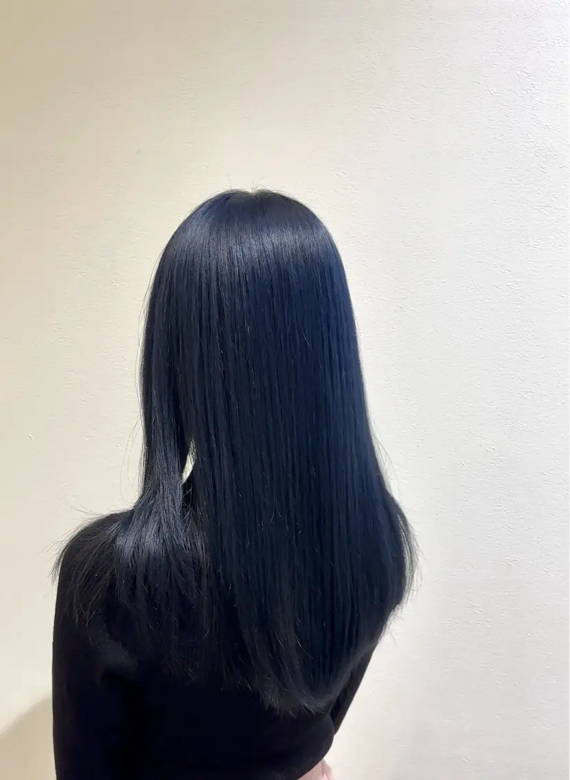 ロング カラー ブリーチ ブルーカラー 🌟心斎橋レイヤー 艶ハイトーン/ウルフのヘアスタイル