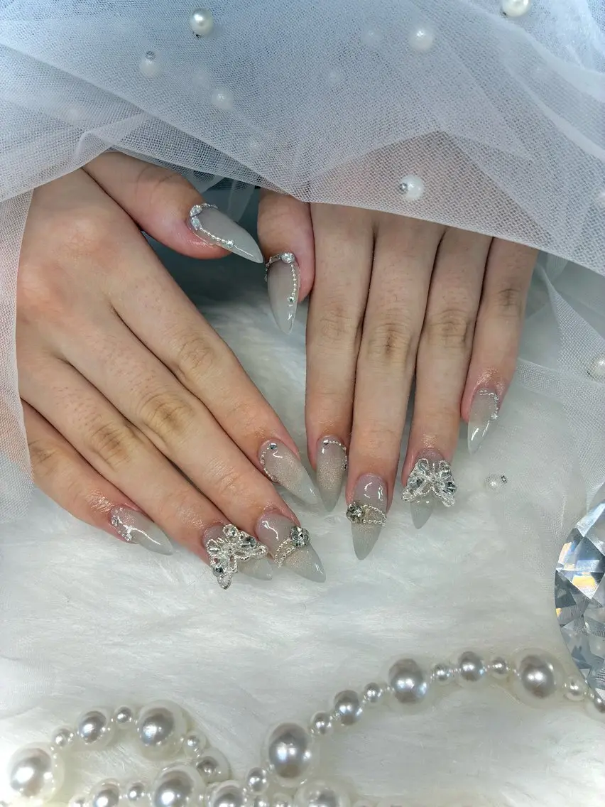 ネイル ハンドネイル Angel tailのネイルデザイン