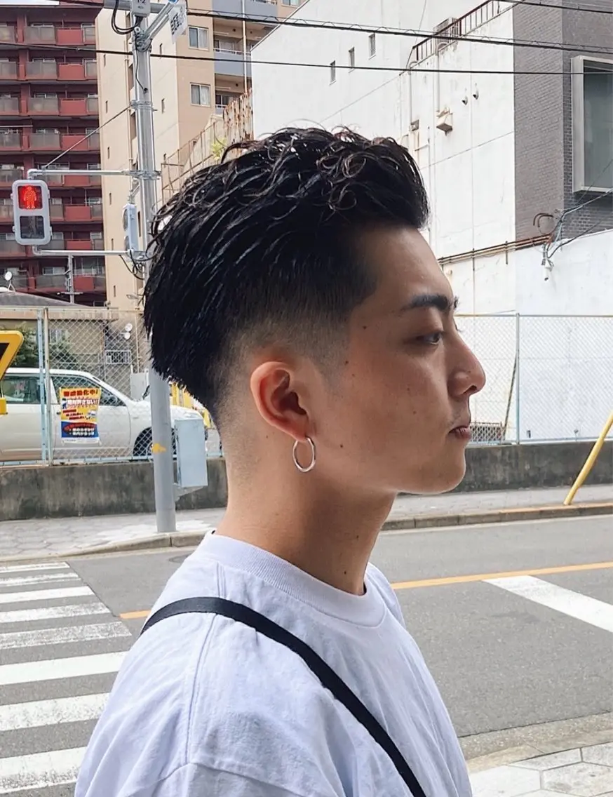 ショート メンズ オールバック フェードカット メンズ美容師✂️梅田 💈赤坂 翔吾のヘアスタイル