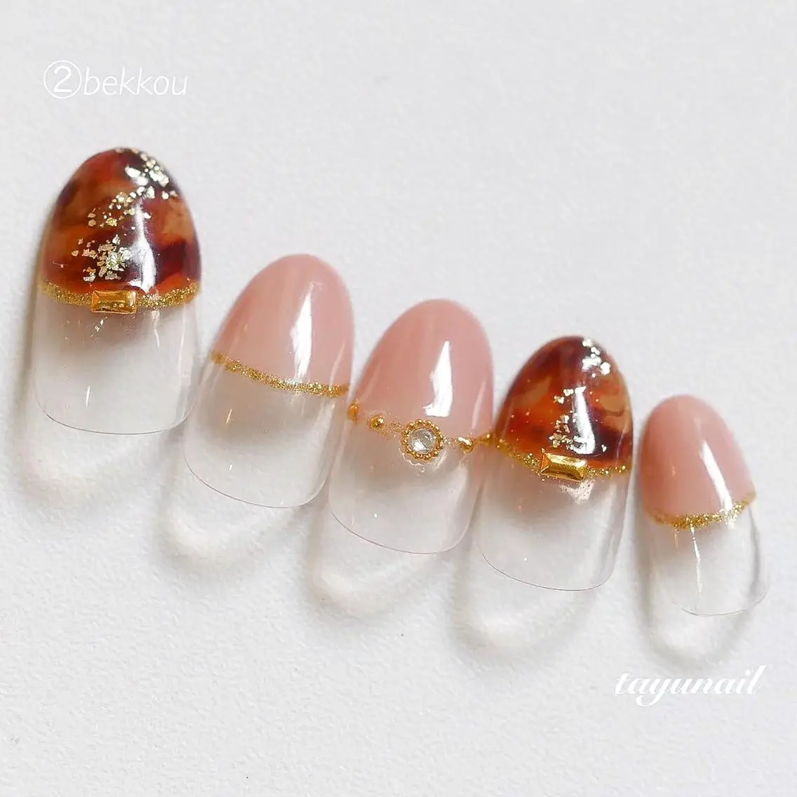 ネイル アートネイル べっ甲ネイル ブルー ブラウン フットネイル ネイルサロン 【たゆnail】のネイルデザイン