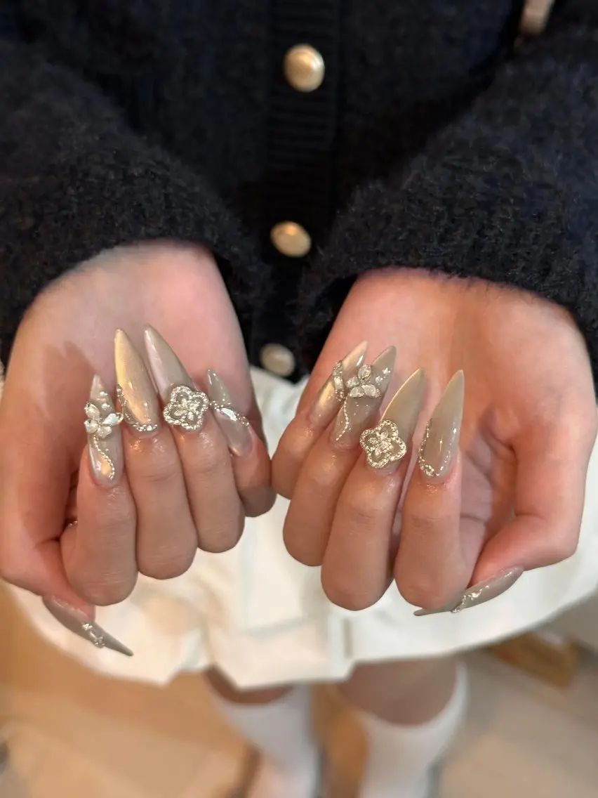 ネイル チークネイル ドット フットネイル フレンチネイル グラデーション Nihonthy Nail 新宿のネイルデザイン
