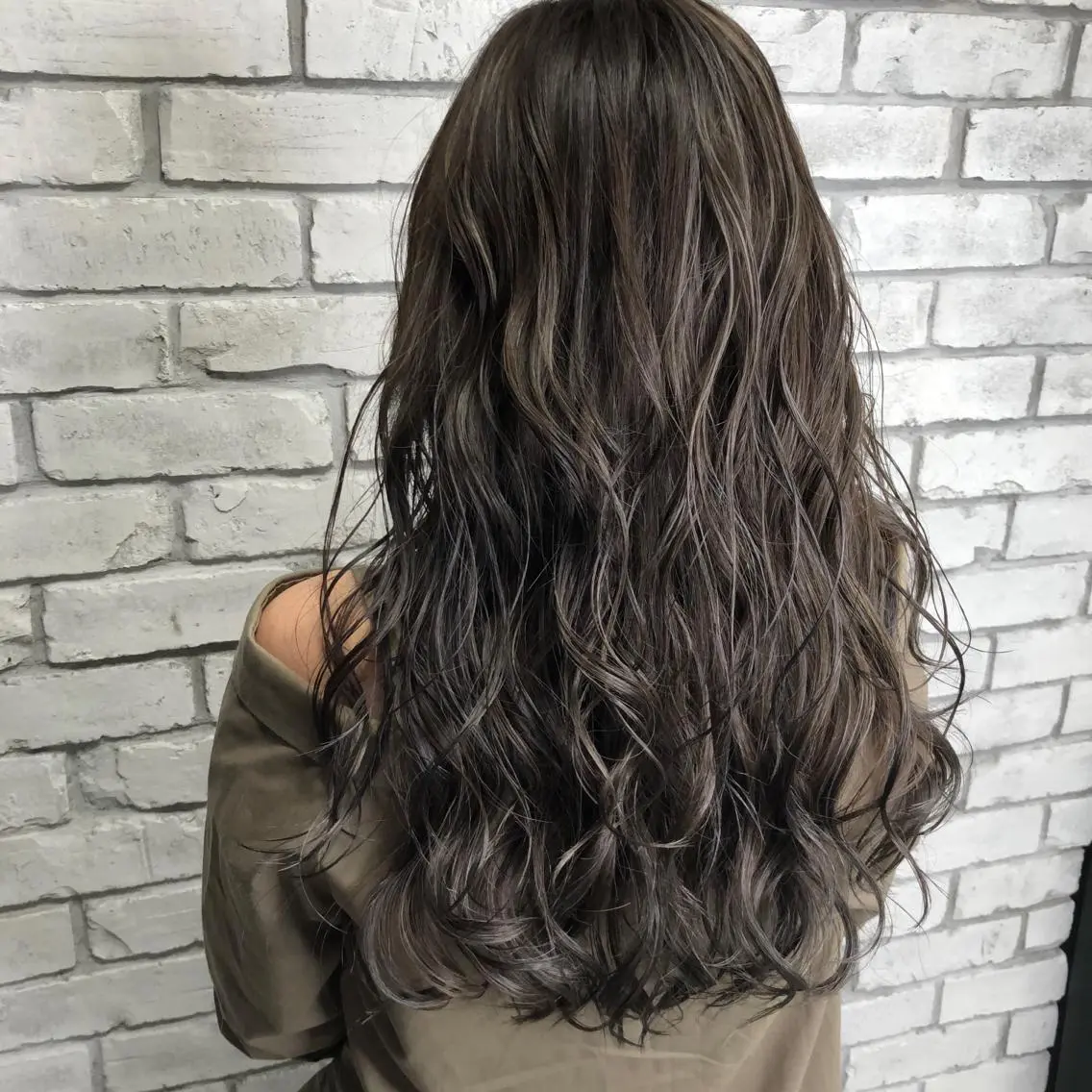 セミロング カラー アディクシーカラー welring hair salonのヘアスタイル