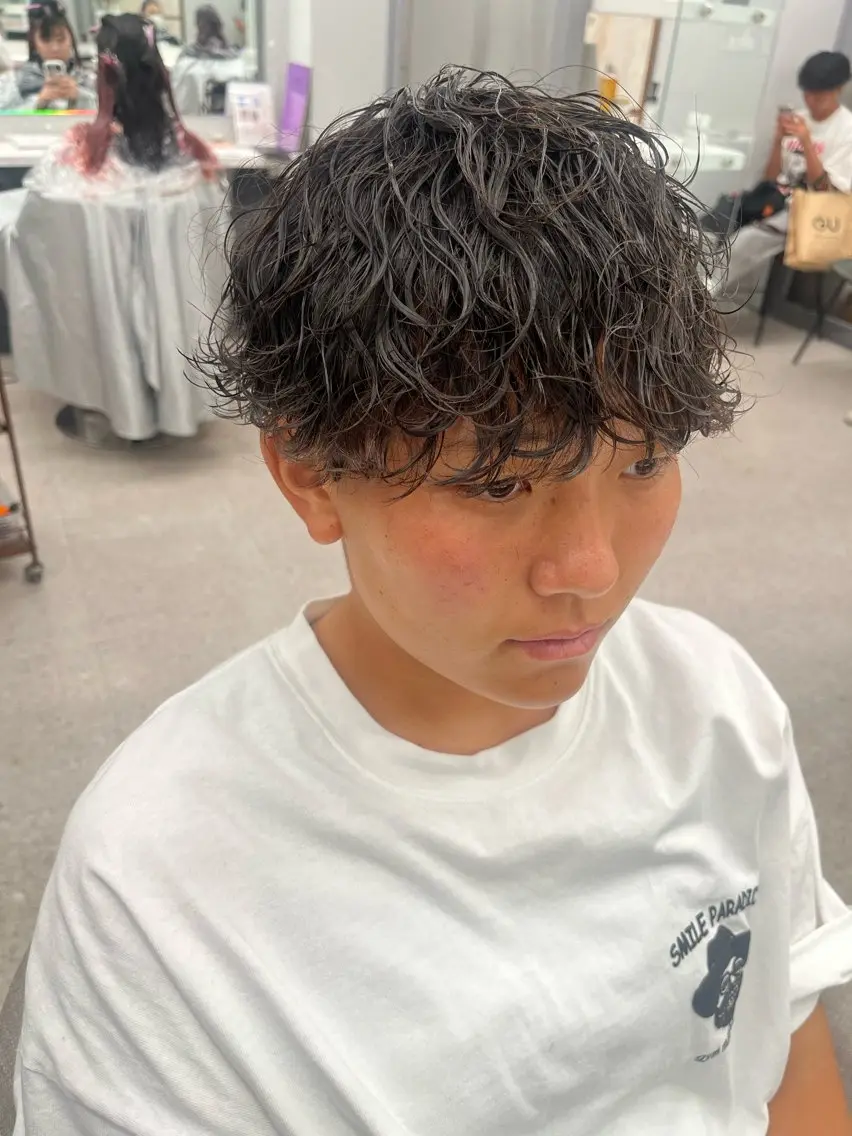 パーマ メンズ メンズパーマ 波巻きパーマ スパイラルパーマ カット パーマ 🍐シャドウパーマ メンズ特化/守岡🍐のヘアスタイル