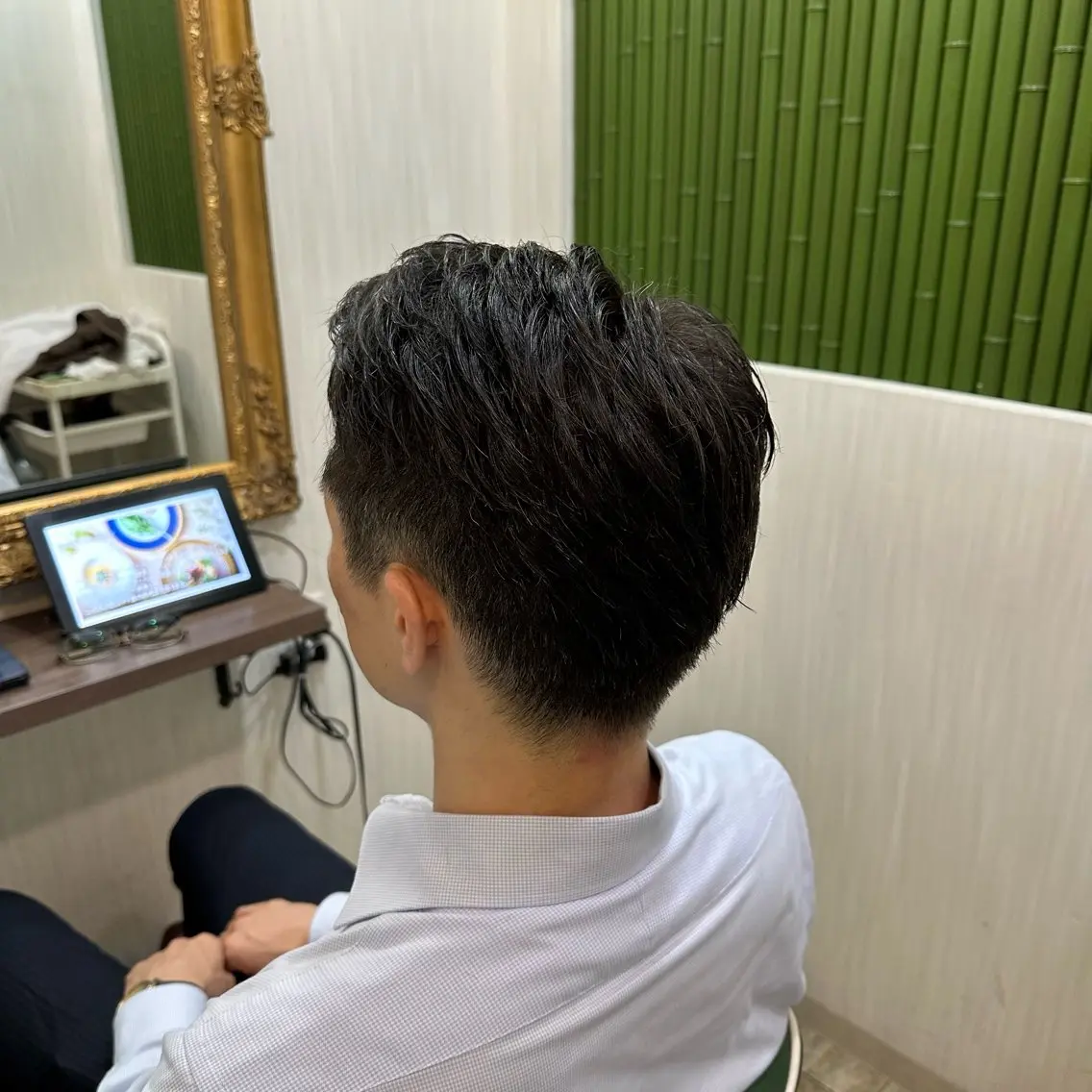 ショート メンズ カット パーマ 矢内 結菜のヘアスタイル