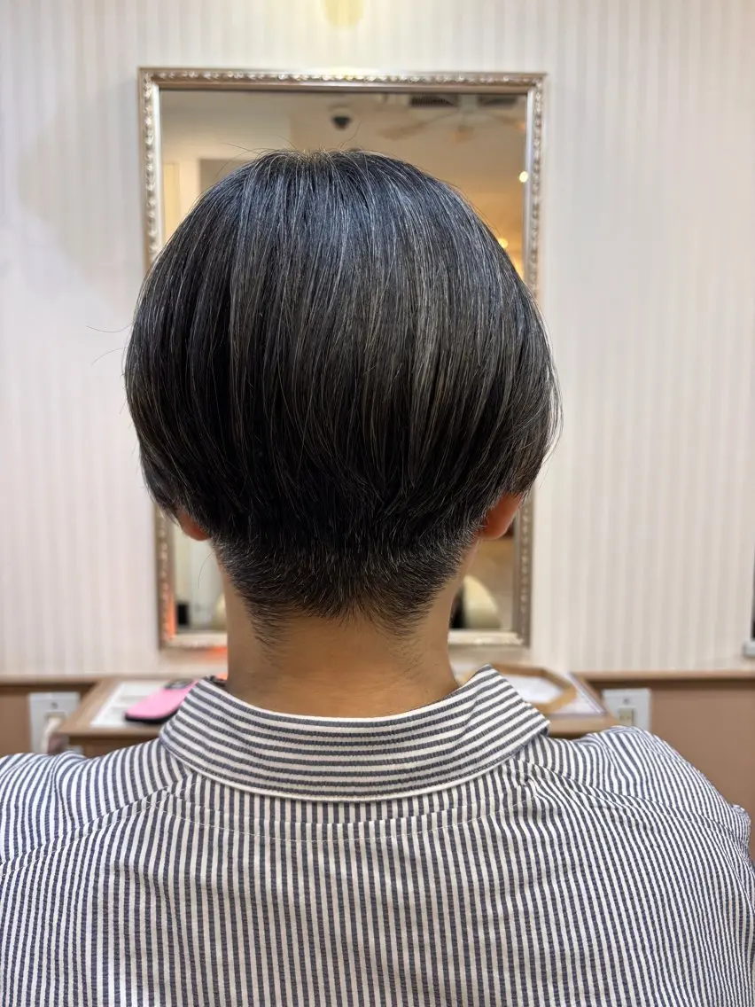 ショート 吉井 愛のヘアスタイル