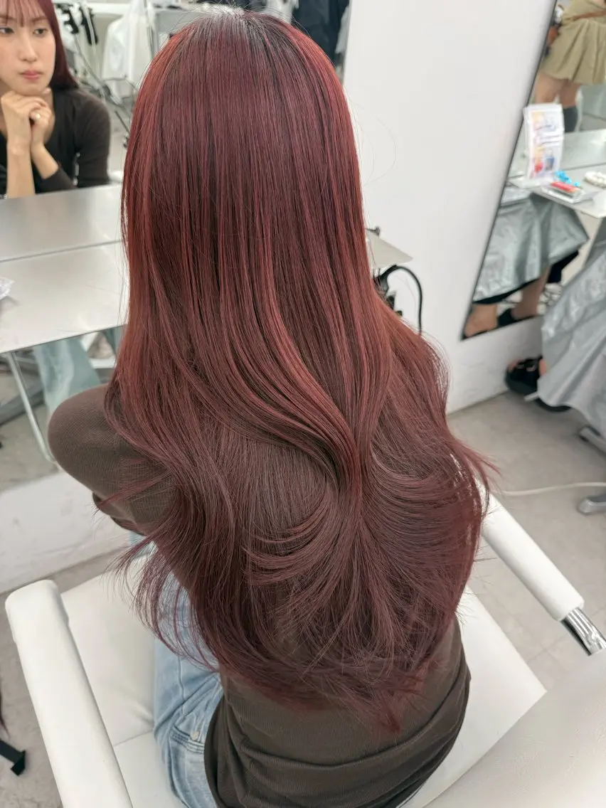 セミロング 割れない顔まわり× 小顔補正レイヤー難波のヘアスタイル