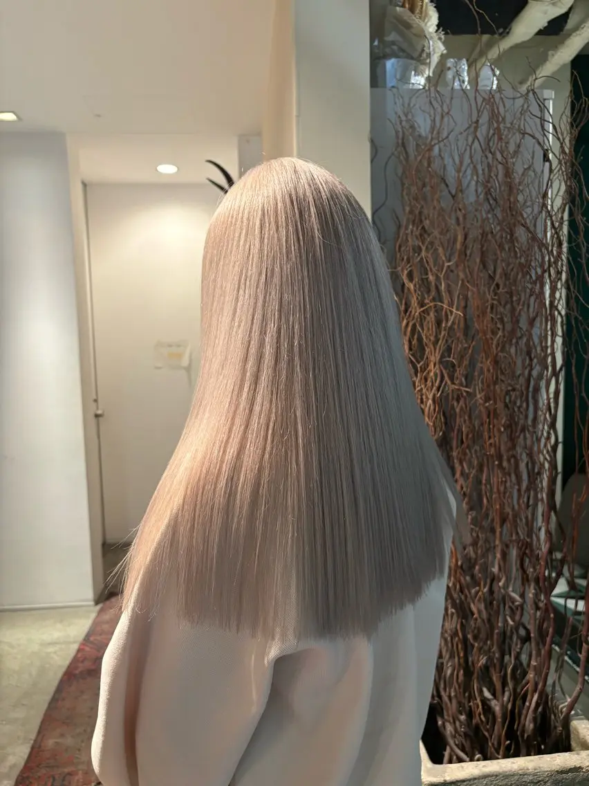 ロング カラー ベージュカラー ホワイトベージュ カットモデル🎀 ハイトーン/YUIのマツエク・マツパデザイン