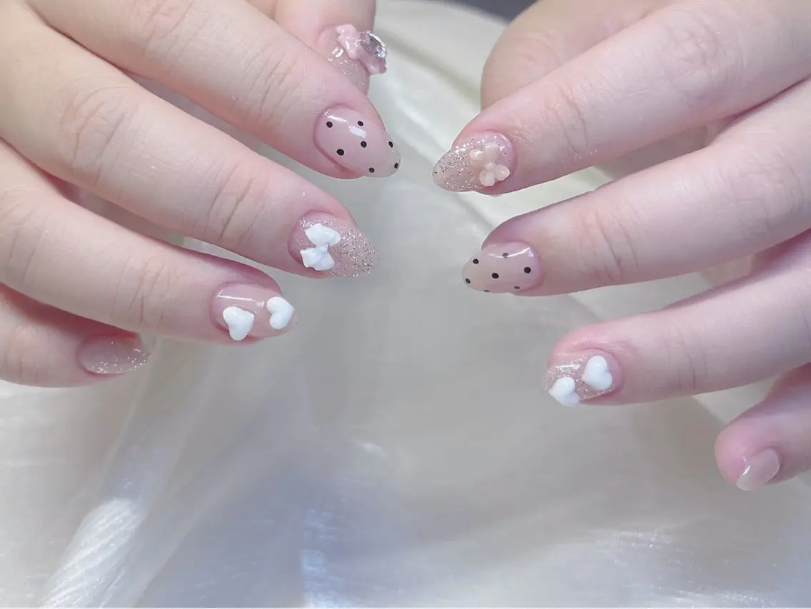 ネイル キラキラネイル ラメ(グリッター) 持ち込み リボン ストーンネイル Minami Nailのネイルデザイン
