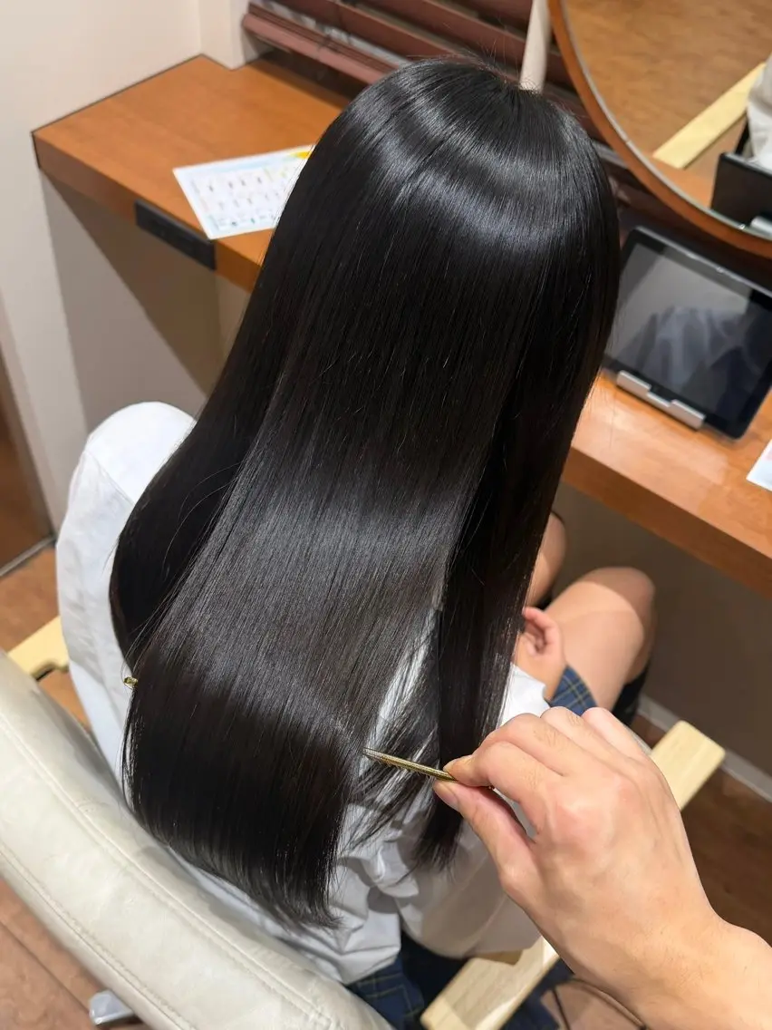 ロング 縮毛矯正 トリートメント 艶髪/透明感 髪質改善 YUKIのヘアスタイル