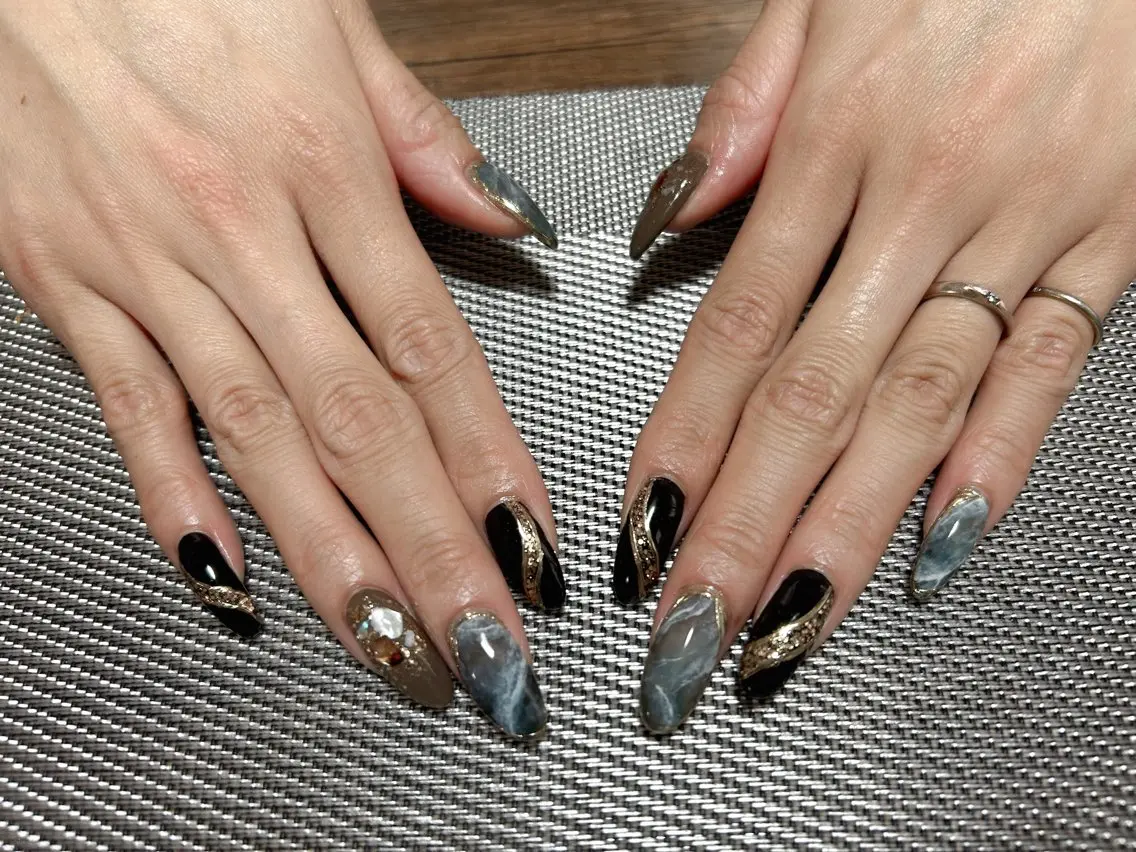 ネイル 大理石ネイル(マーブル) i nailのネイルデザイン