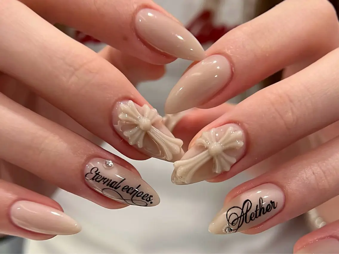 ネイル オーロラネイル 長さ出し フレンチネイル ジェルネイル ガラスフレンチ Rela・S NAILのネイルデザイン