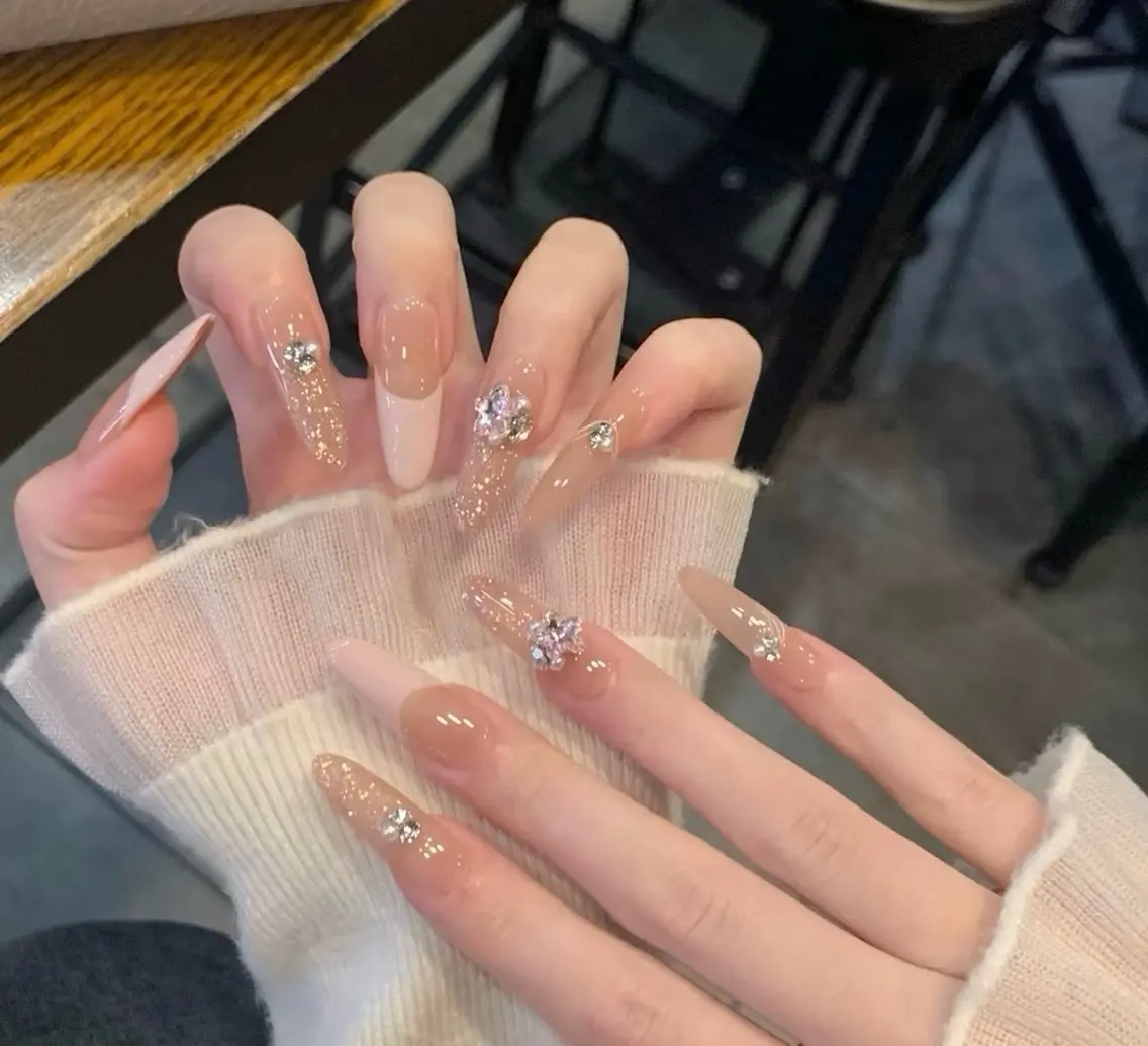 ネイル チークネイル 長さ出し フレンチネイル ガーリー 韓国ネイル sun nail池袋 モデル募集のネイルデザイン