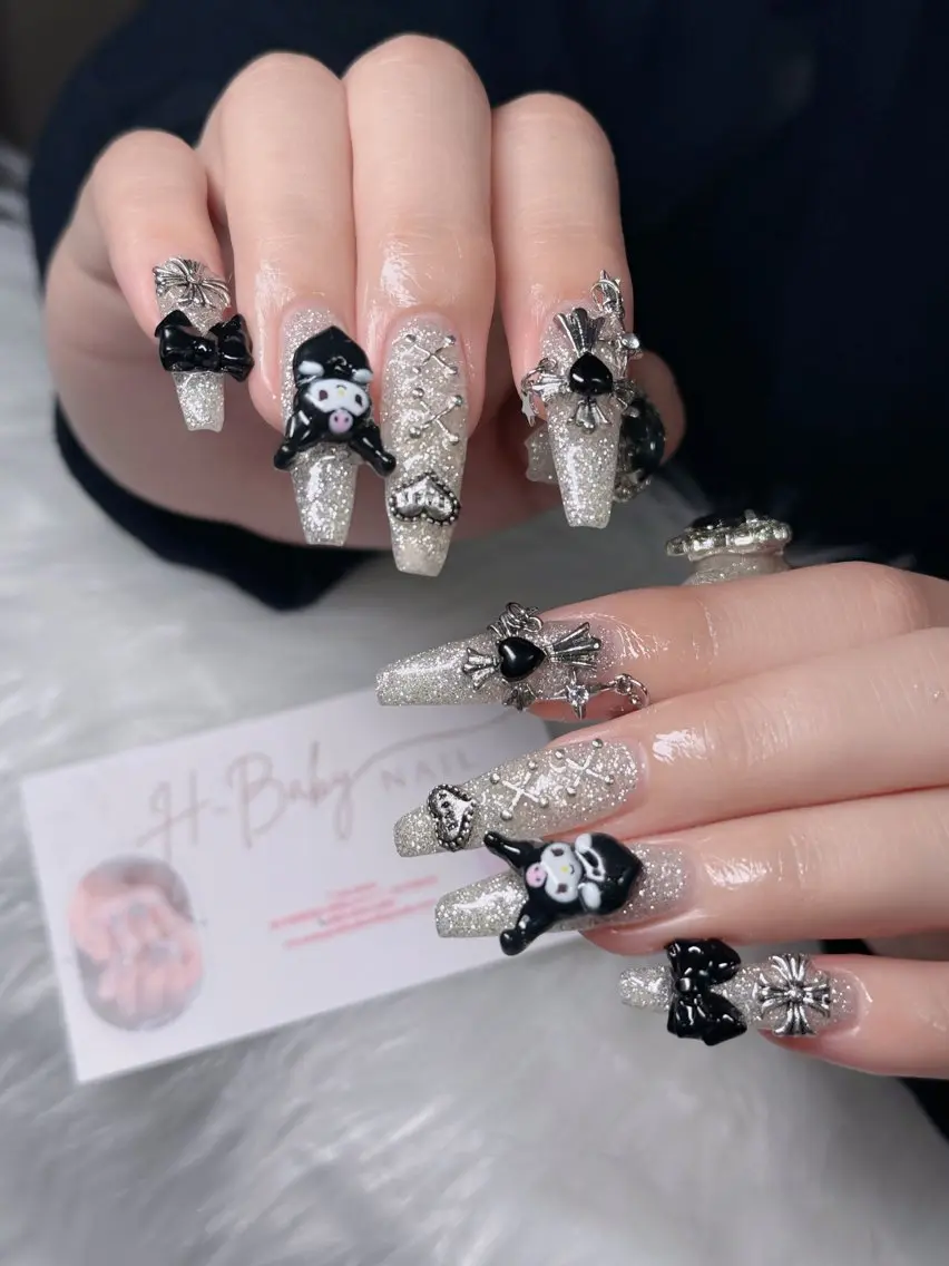 ネイル オーロラネイル フレンチネイル ジェルネイル ハロウィン キラキラネイル H.baby Nail Salonのネイルデザイン