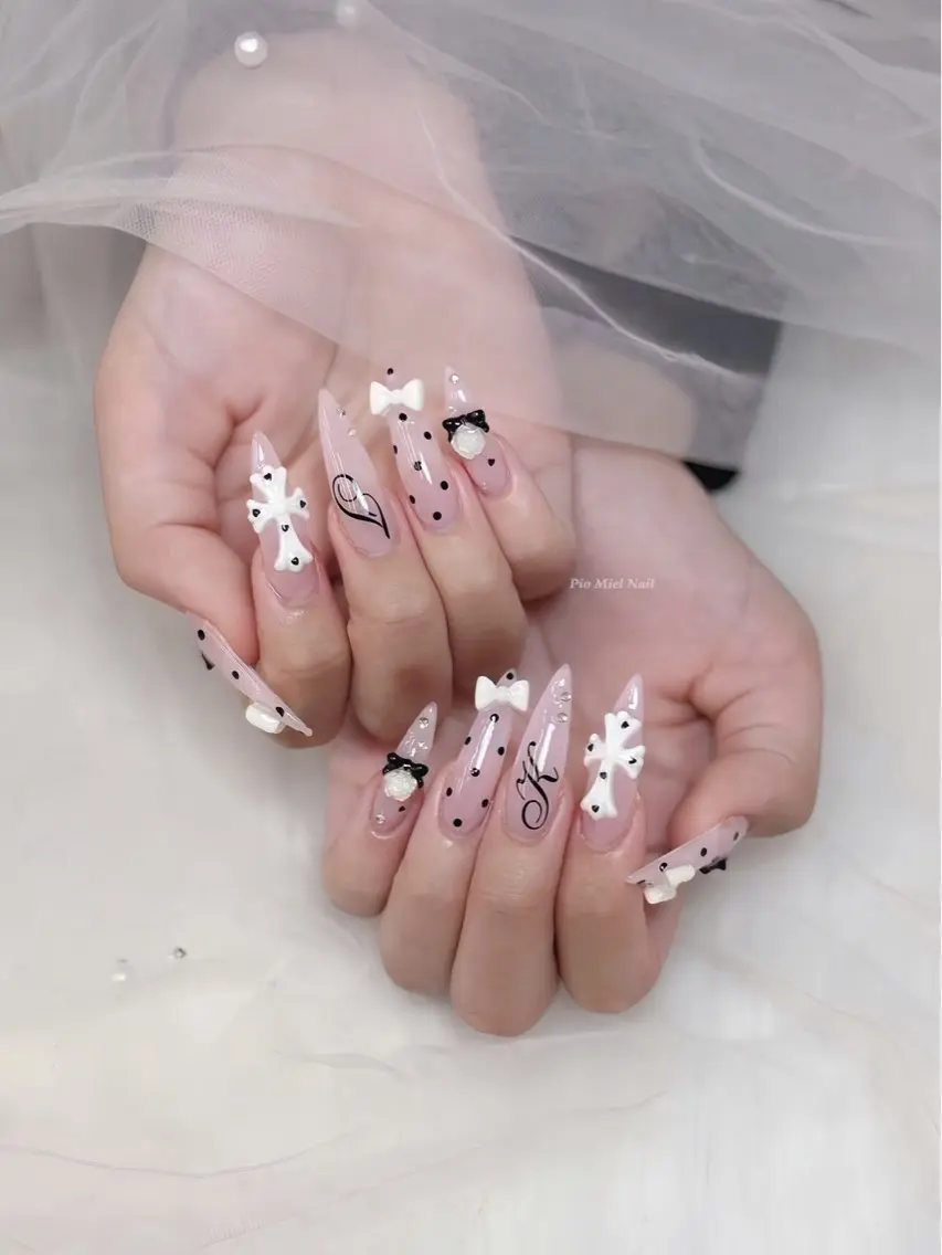ネイル ハンドネイル HANA 長さだしのネイルデザイン