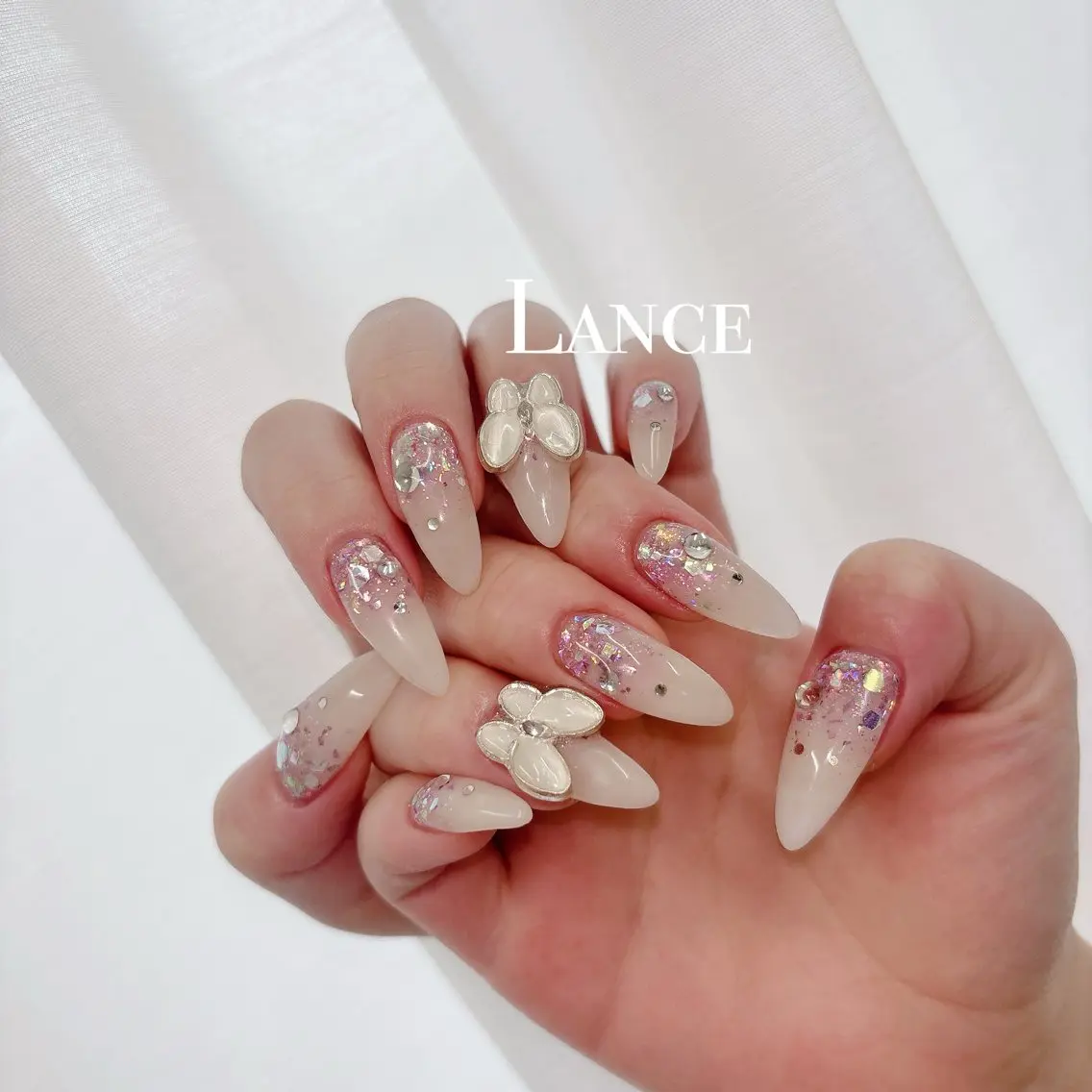 ネイル オーロラネイル ブルー フットネイル 氷ネイル・うるうるネイル キラキラネイル Lance nailのネイルデザイン