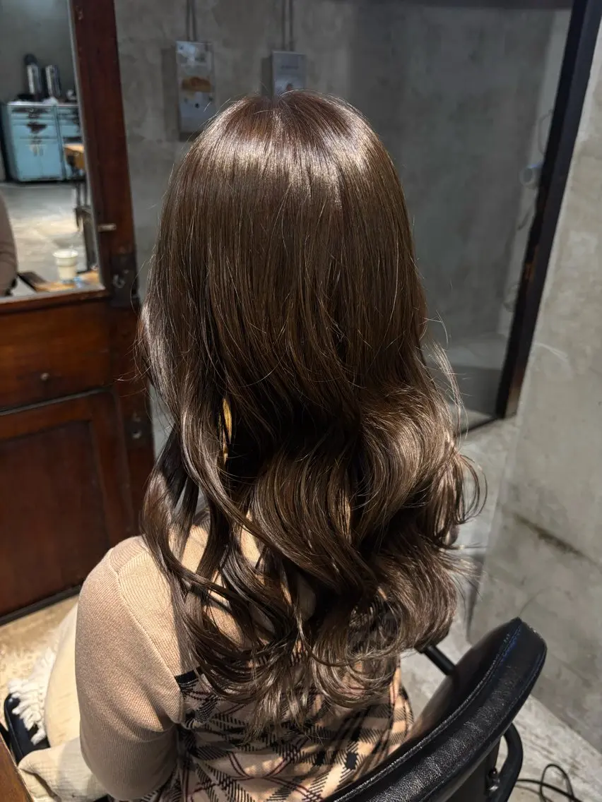 セミロング ヘアカラー トリートメント 🌺柔らか透明感 カラー🌊MAMIのヘアスタイル