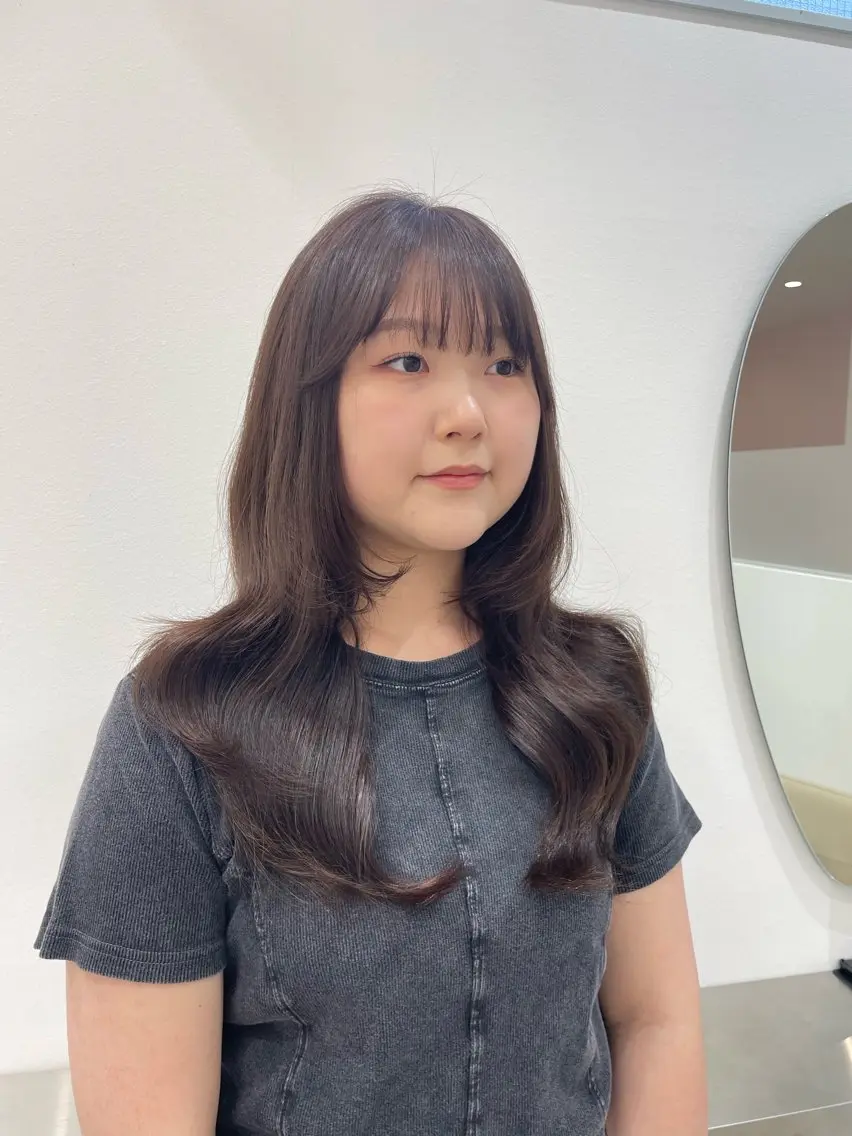 ロング カット ヘアカラー トリートメント N°Elune RINNAのヘアスタイル