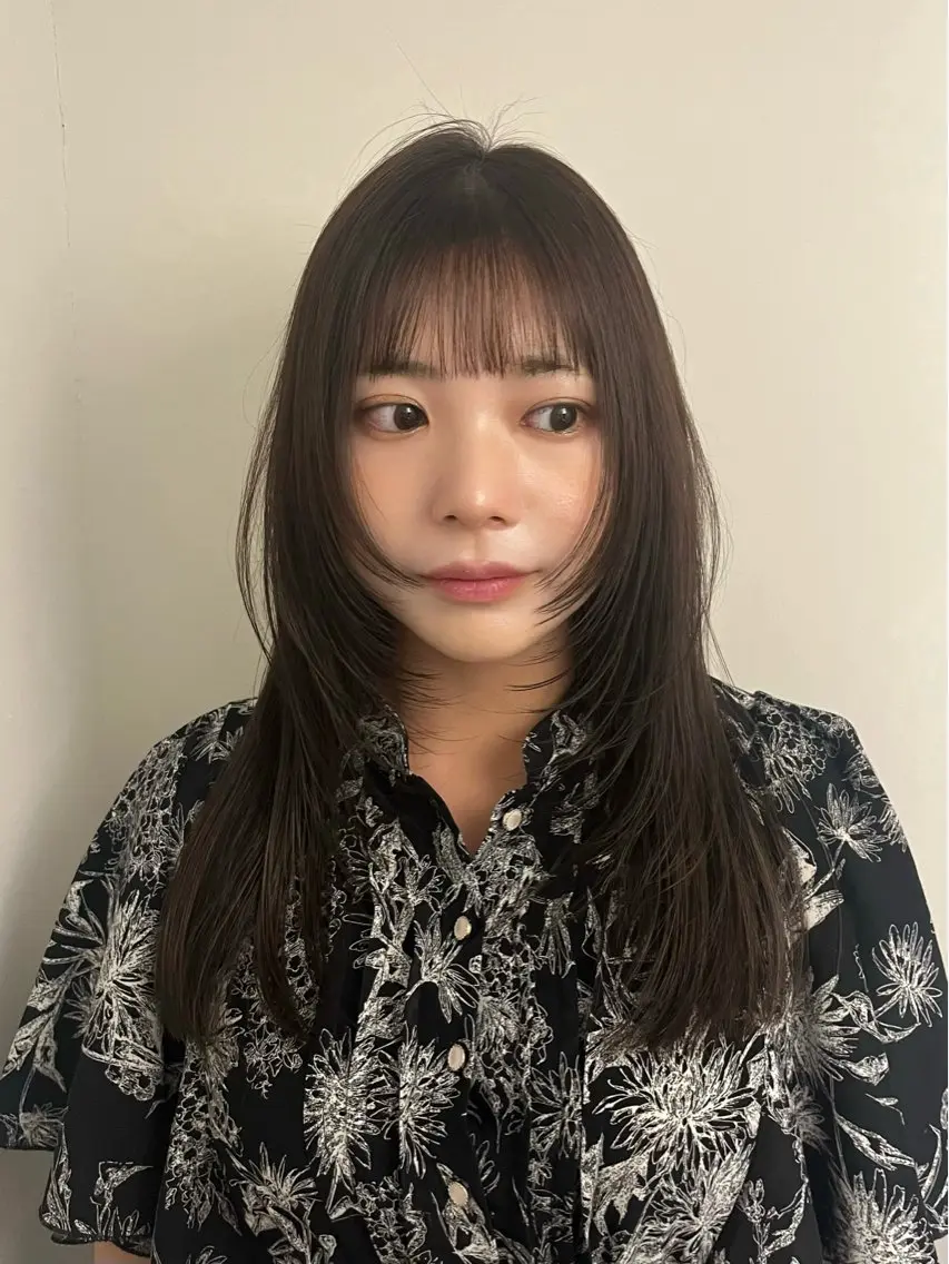 ロング 顔まわりレイヤー レイヤーカット Airi 韓国y2k ハイレイヤーのヘアスタイル
