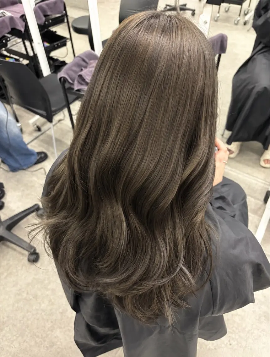 ロング カラー ヘアカラー うる艶ワンホン/ HINANO🩶のヘアスタイル
