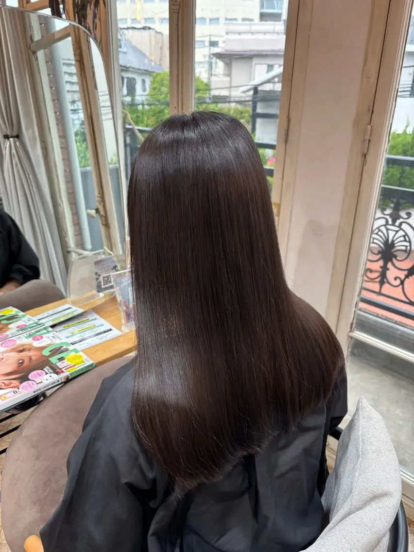 ロング SAKI⭐️ブリーチ ・艶カラー⭐️のヘアスタイル